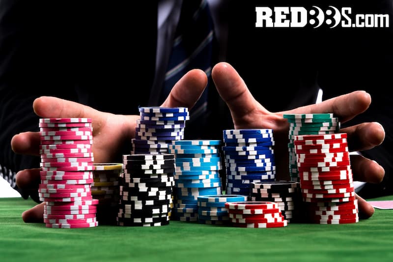 Chơi Poker với cơ hội trúng thưởng lớn